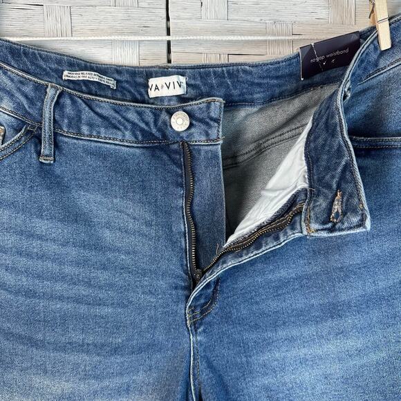 Ava & Viv High rise relaxed, denim Bermuda shorts dark wash pockets, plus size - Picture 2 of 9